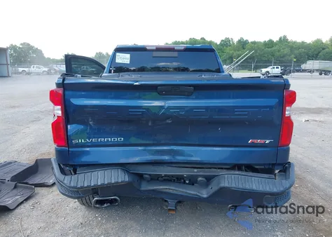 2019 Chevrolet Silverado 1500 Rst z USA, uszkodzony, nr VIN 1GCUYEED8KZ253987